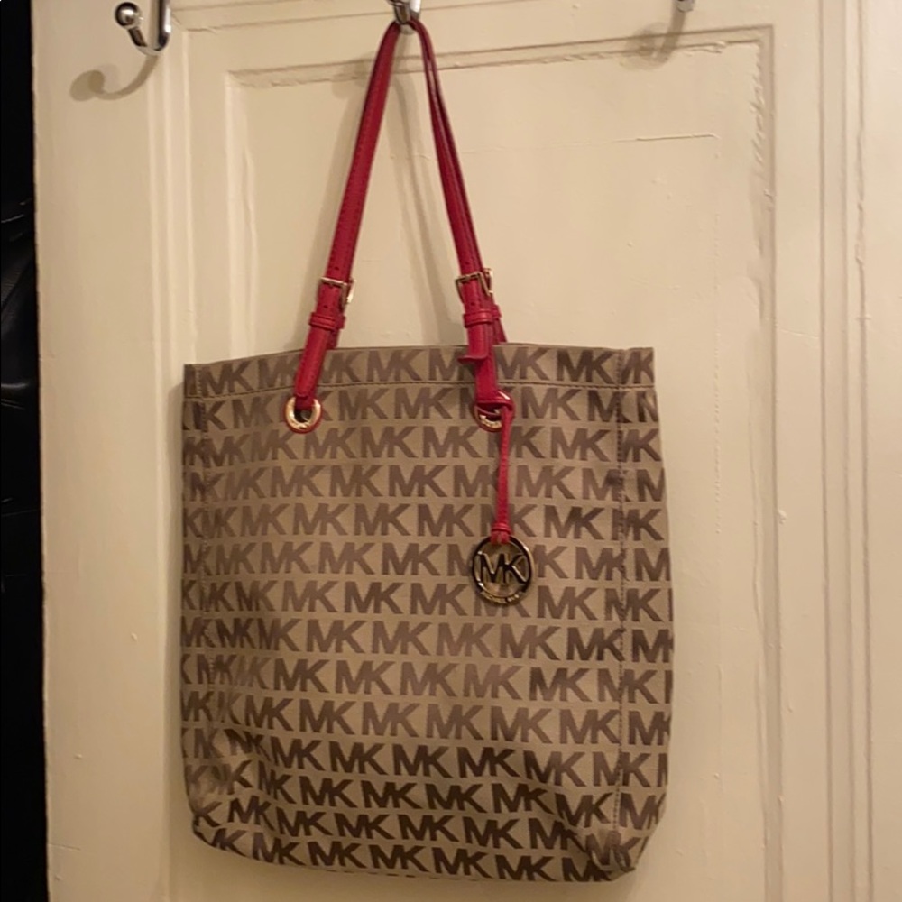Michael Kors Hobo Bag